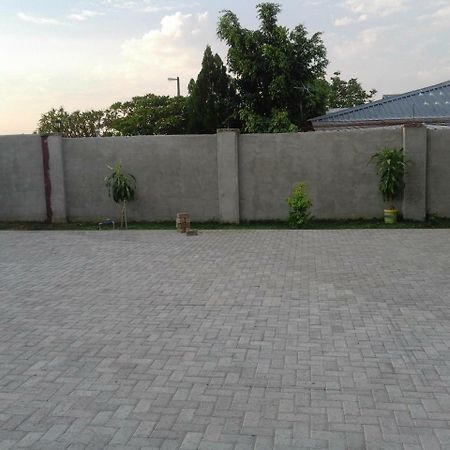 Millenium Guest House Rundu Exterior foto